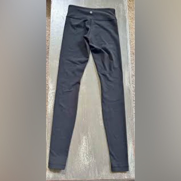 lululemon athletica Pants - Size 6 lulu lemon legging black 28” with side pockets worn once